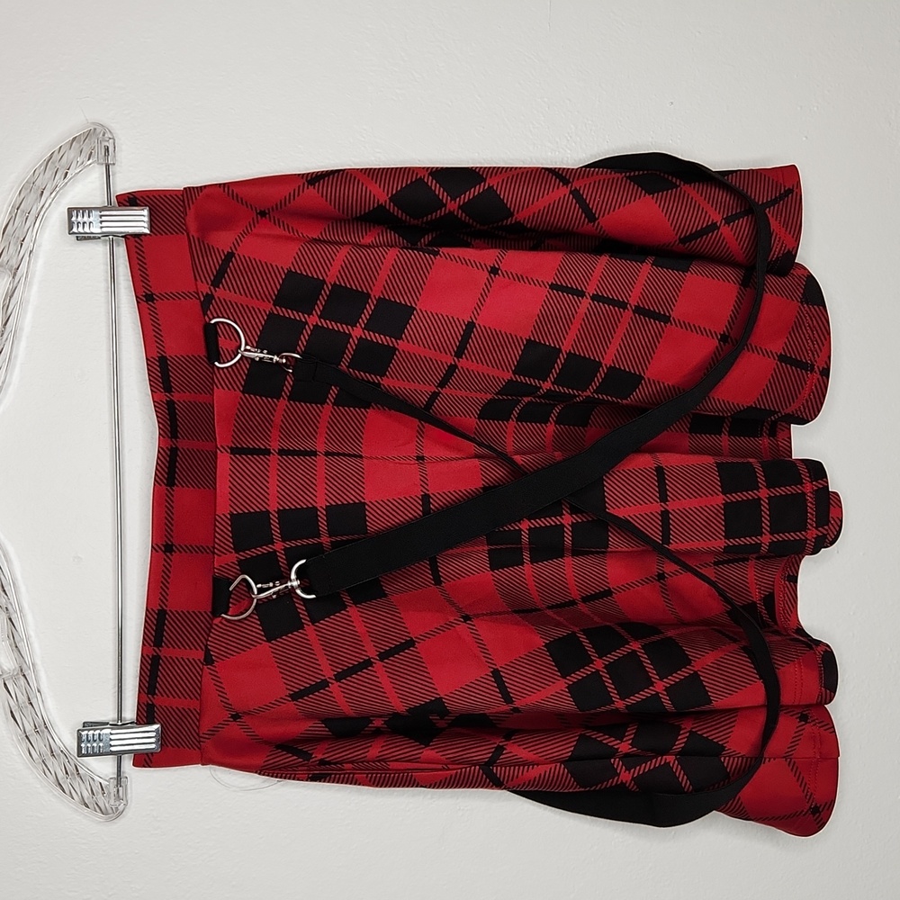 Black & Red Plaid O-Ring Gothcore Skater Skirt - Picture 5 of 7